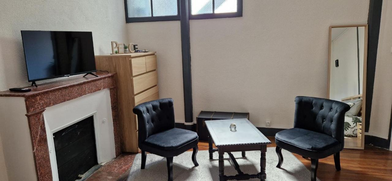 Chambre Dans Maison De Ville - 2 Personnes Олорон-Сен-Мари Екстериор снимка